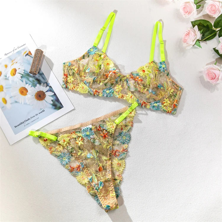 Lace Petal Embrace Set