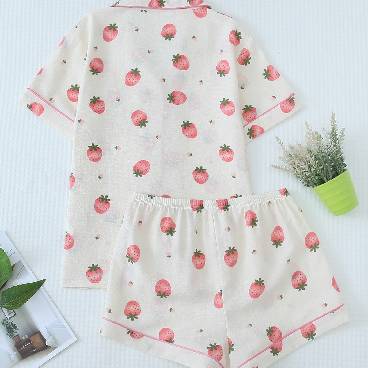 Strawberry Kiss pyjamas - Dollella